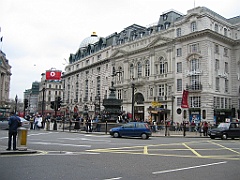 025 Piccadilly Circus